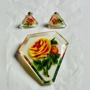 Vintage lucite Reversed Carved yellow rose brooch & earrings set